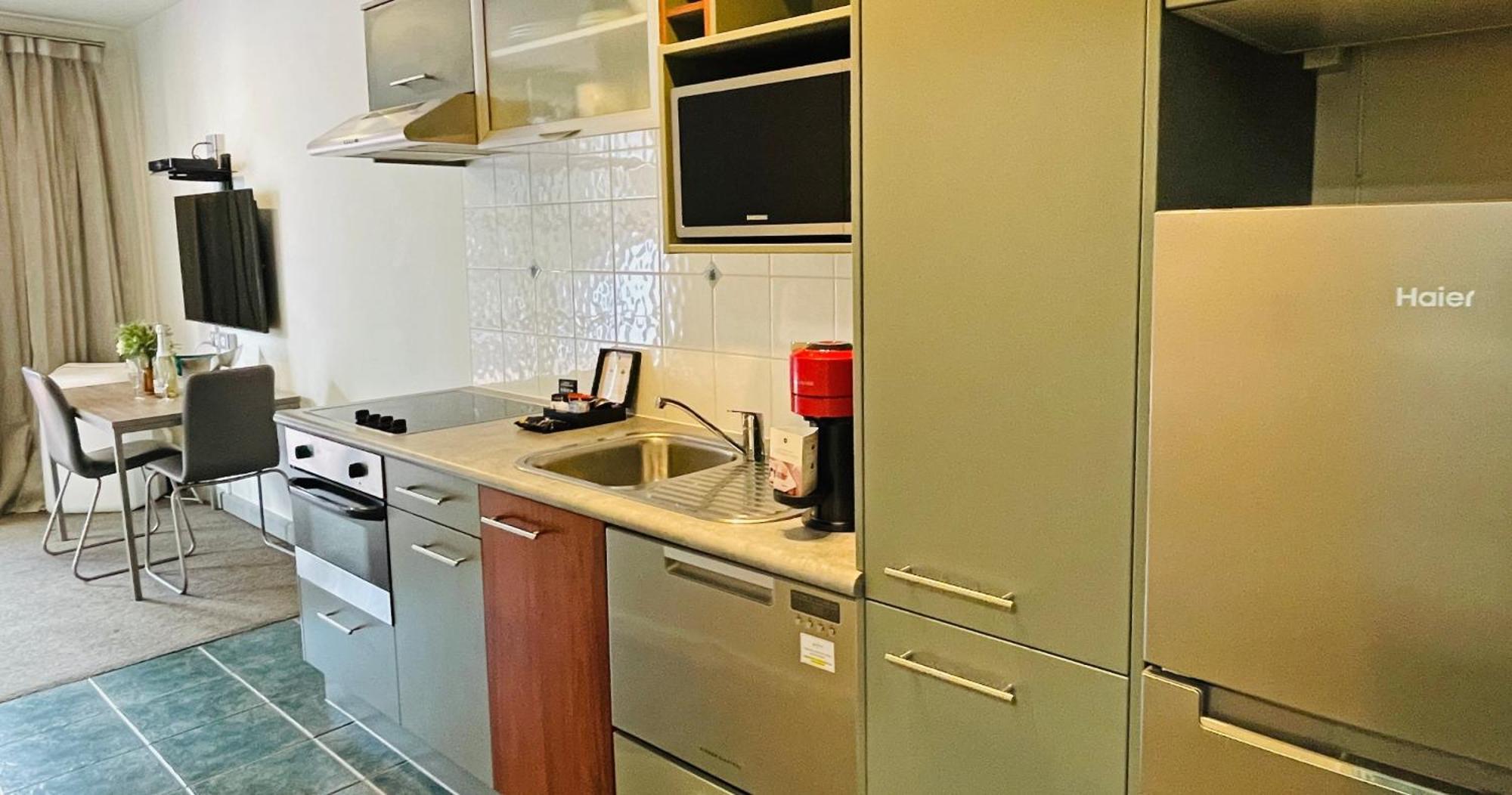 Quest Atrium Serviced Apartments Веллингтон Экстерьер фото